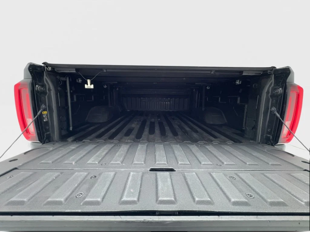 Used 2021 Black GMC Denali image 11