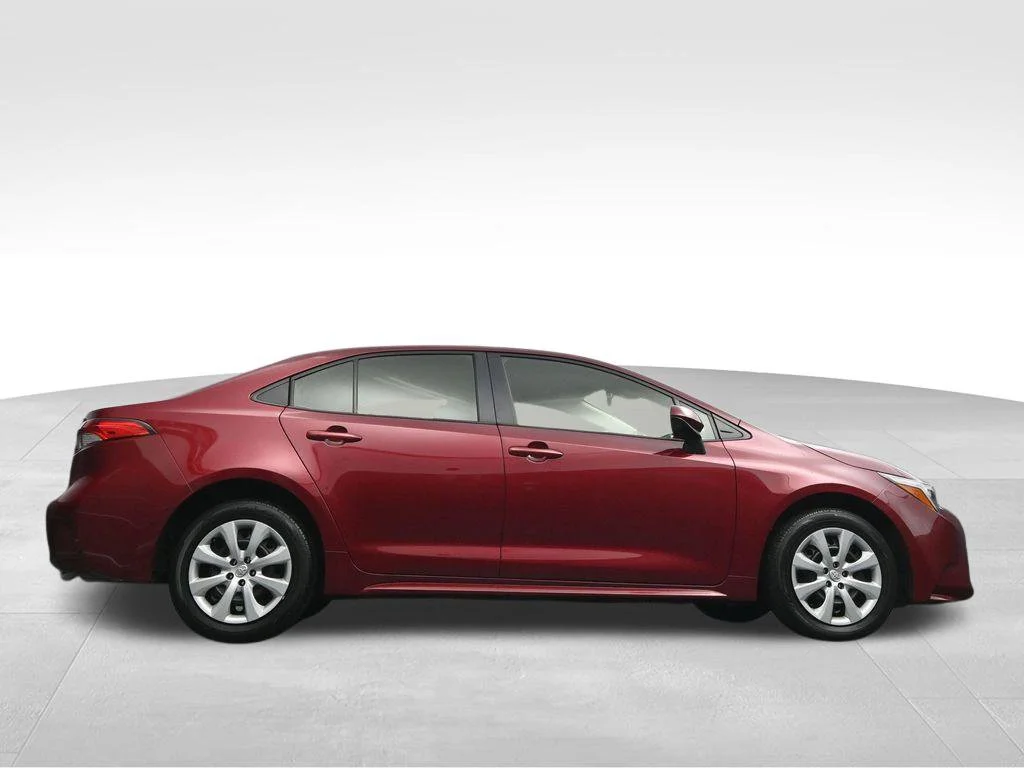 2025 Toyota Corolla LE - Photo 42