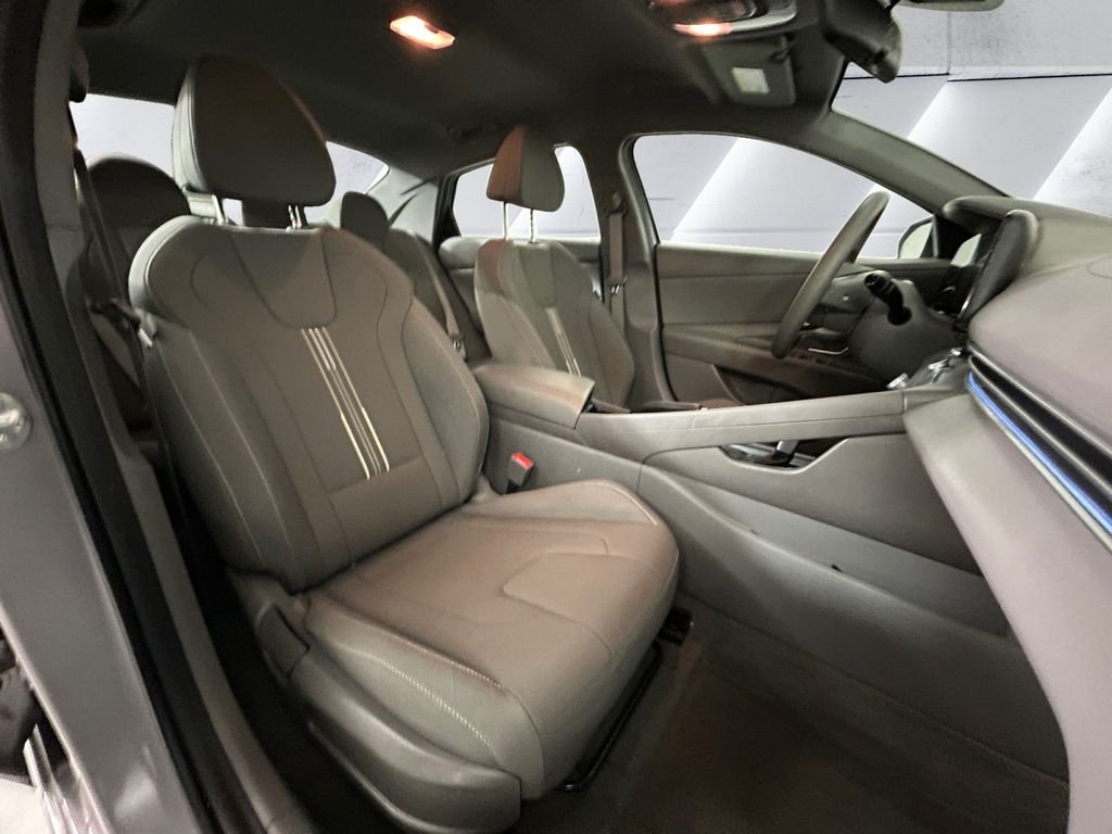 Used 2024 Silver Hyundai SEL image 14