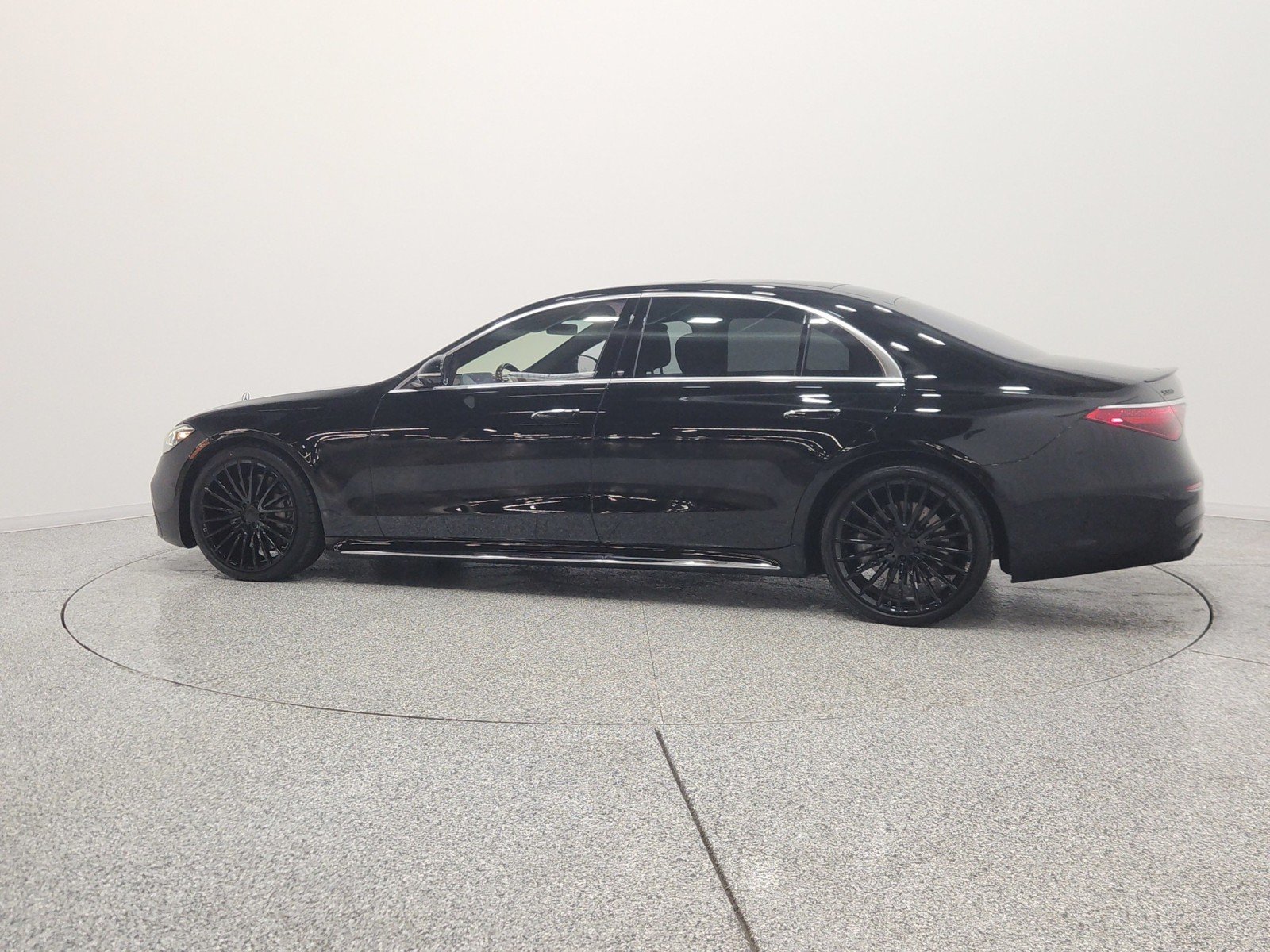 Used 2023 Black Mercedes-Benz S 580 4MATIC® Sedan image 8