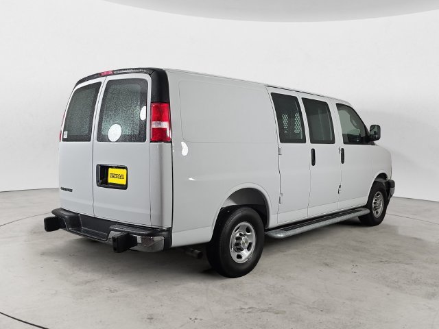 Used 2025 Summit White Chevrolet WT image 5
