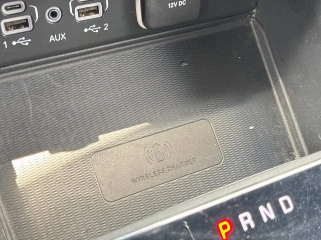 Used 2023 White Jeep Altitude image 36