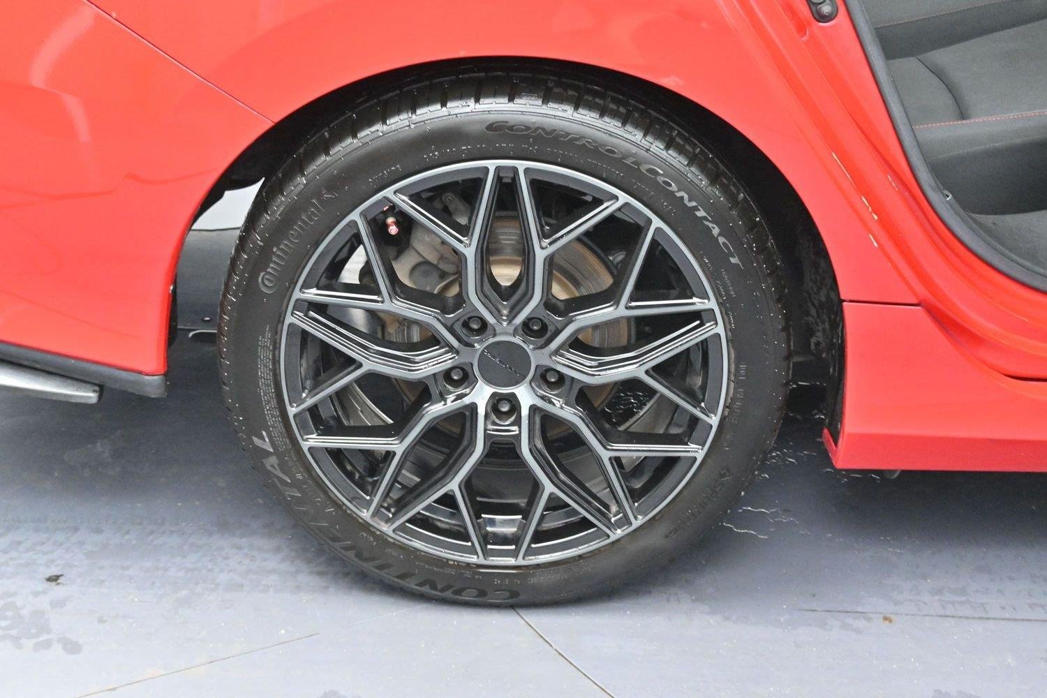Used 2020 Rallye Red Honda SI image 31