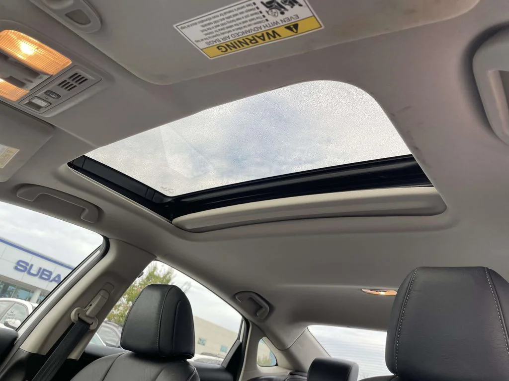 Used 2019 White Orchid Pearl Honda Touring image 9