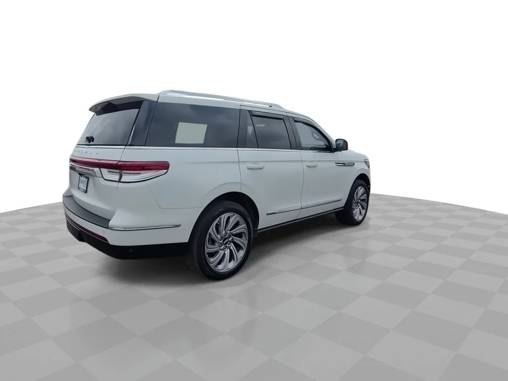 2024 Lincoln Navigator Premiere - Photo 8