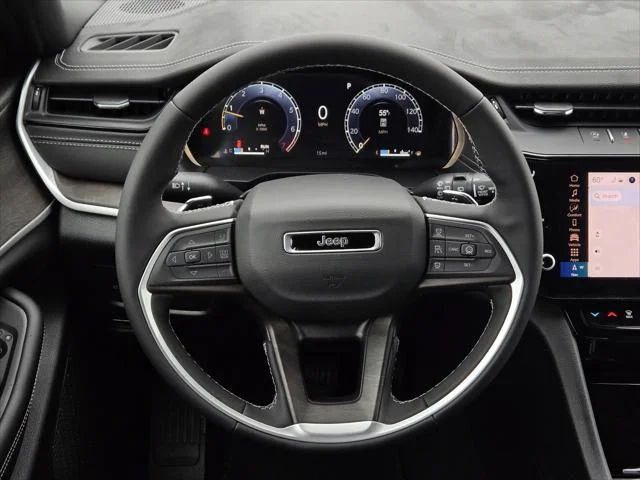 New 2026 Bright White Clear-Coat Exterior Paint Jeep Altitude image 22