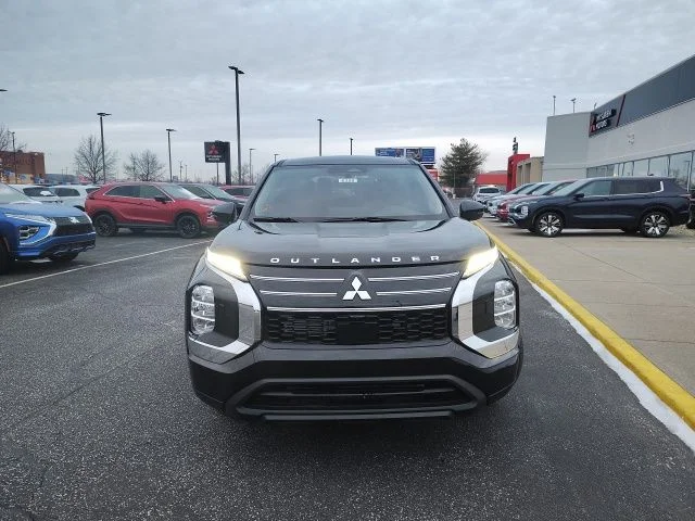 New 2026 Black Mitsubishi ES image 2