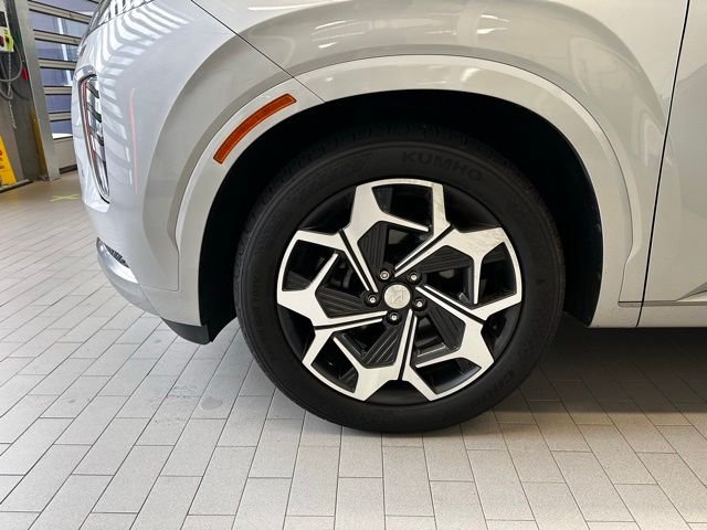 Used 2022 Silver Hyundai Calligraphy image 9