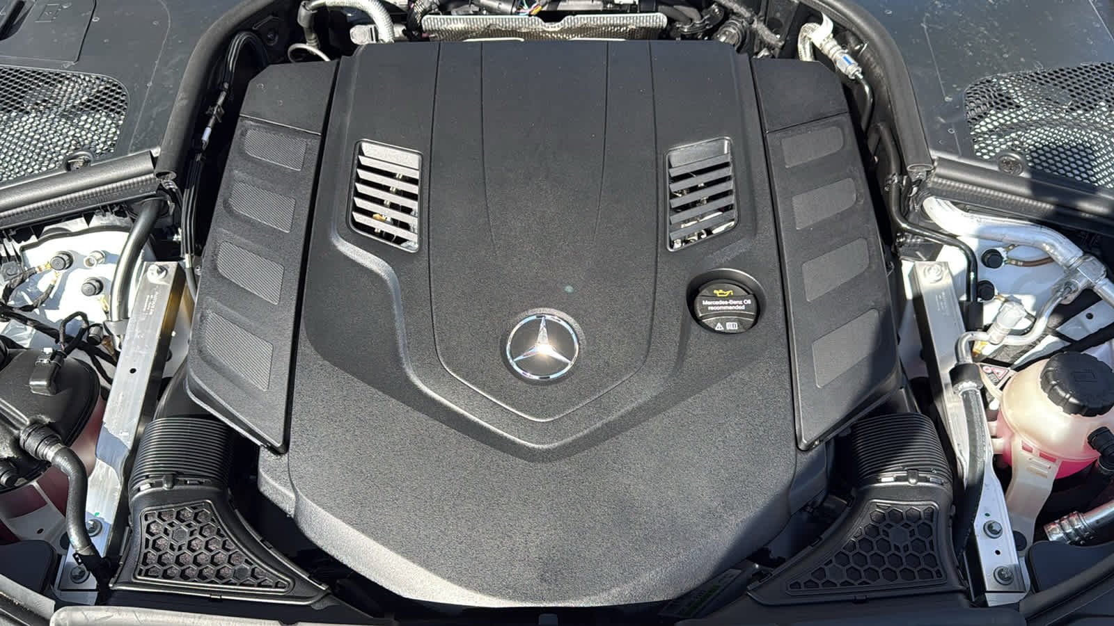 New 2026 MANUFAKTUR Moonlight White Metallic Mercedes-Benz S 580 image 14