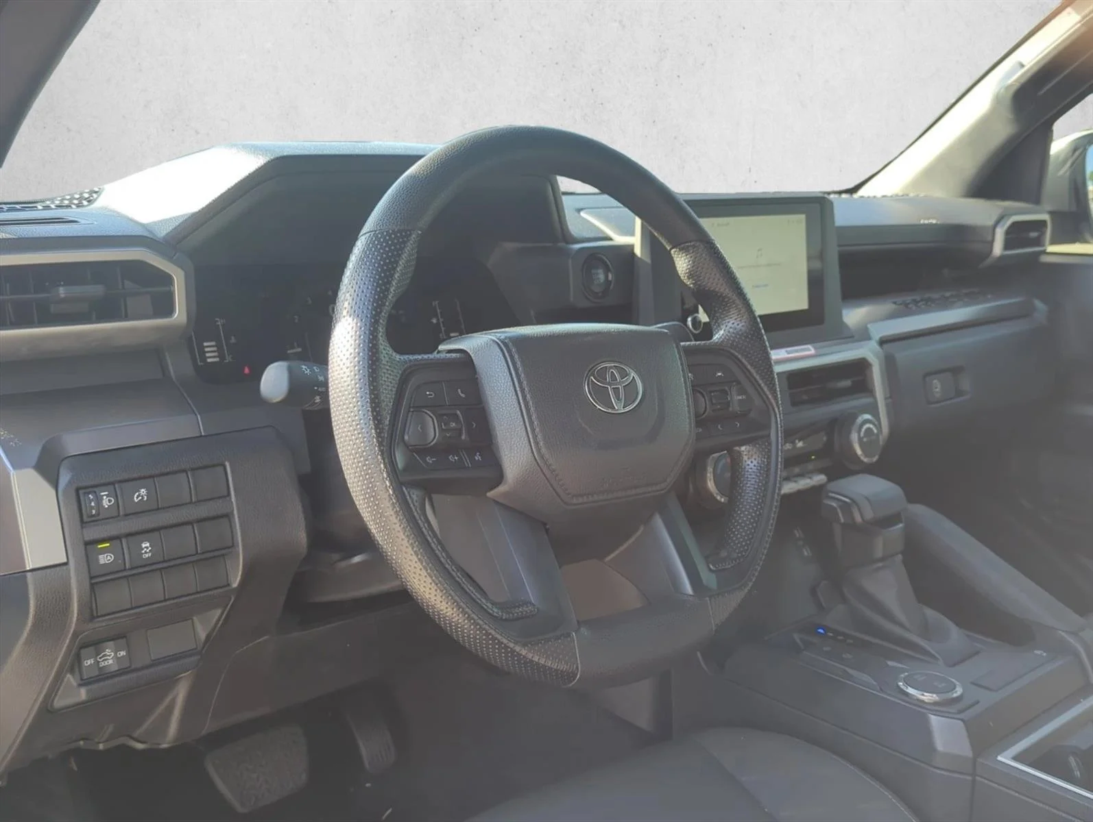 Used 2024 Ice Cap Toyota SR5 image 12