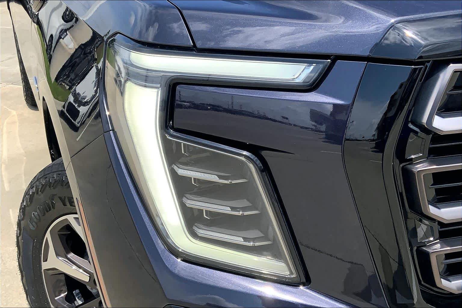 Used 2025 Titanium Rush Metallic GMC AT4 Ultimate image 27