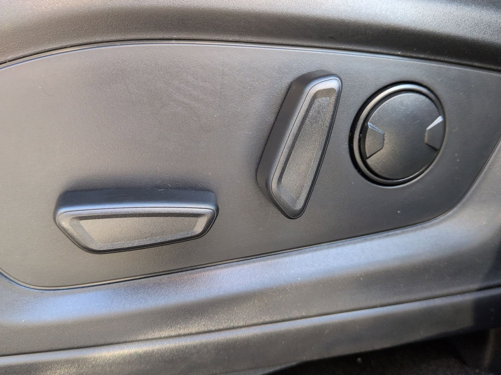 2026 Ford Explorer Active - Photo 18