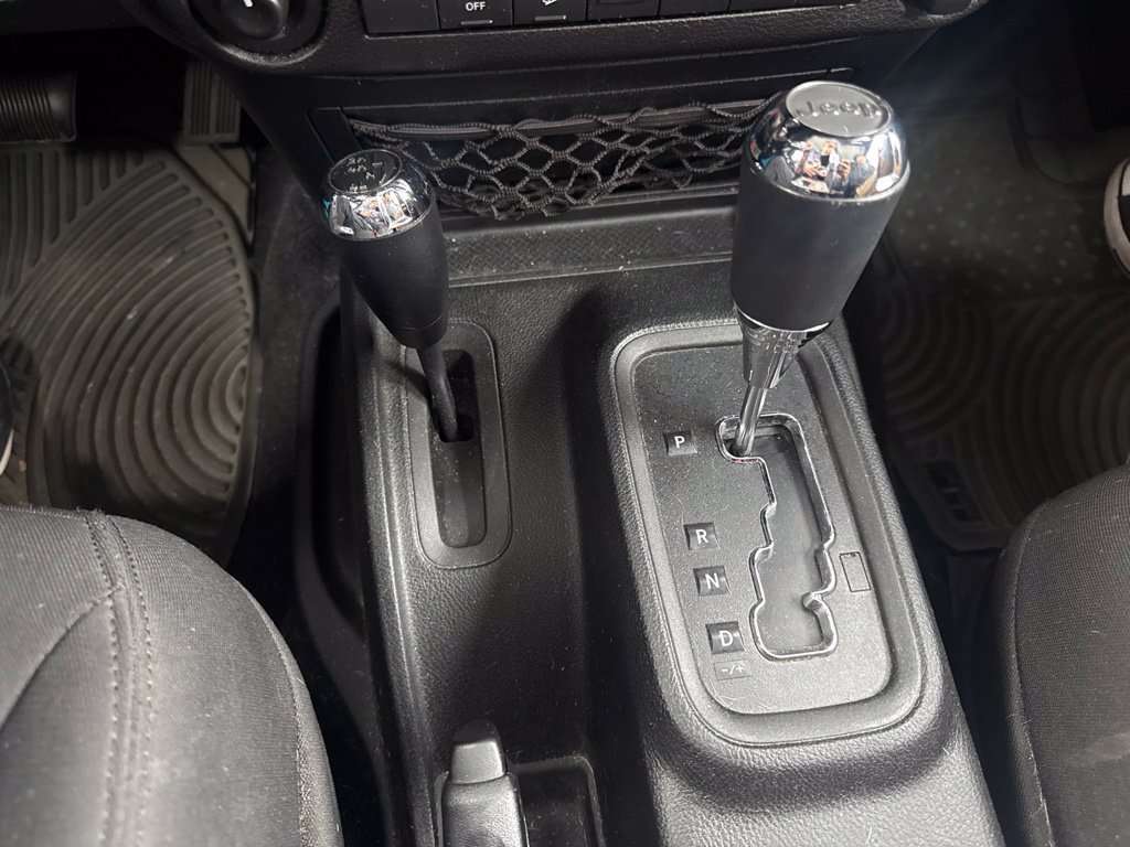 Certified Used 2017 Chief Clearcoat Jeep Unlimited Sport image 27