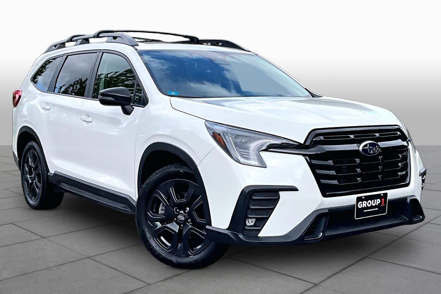 Used 2023 Crystal White Pearl Subaru Onyx Edition image 3