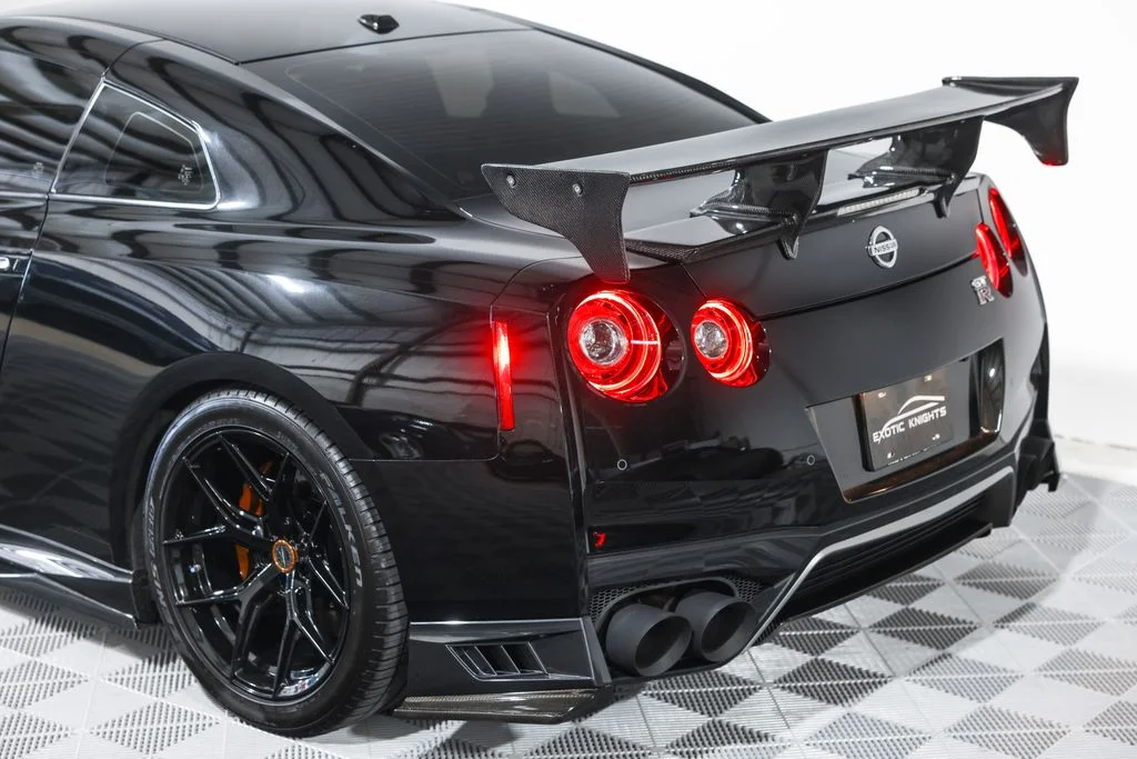 Used 2017 Black Nissan Premium image 21