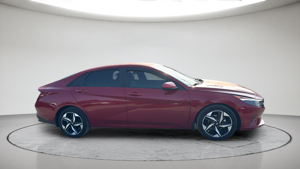 Used 2023 Red Hyundai SEL image 3