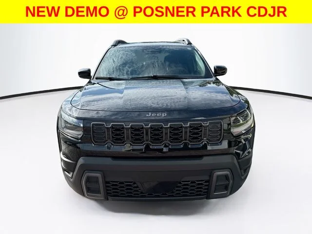 New 2026 Diamond Black Crystal Pearlcoat Jeep Laredo image 2