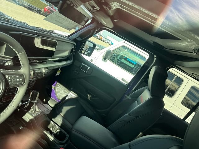 New 2026 Reign Exterior Paint Jeep Rubicon X image 4