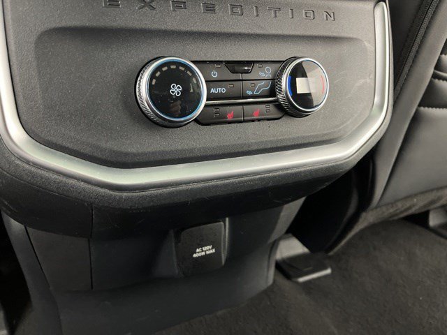 Certified Used 2025 Oxford White Ford Platinum image 39