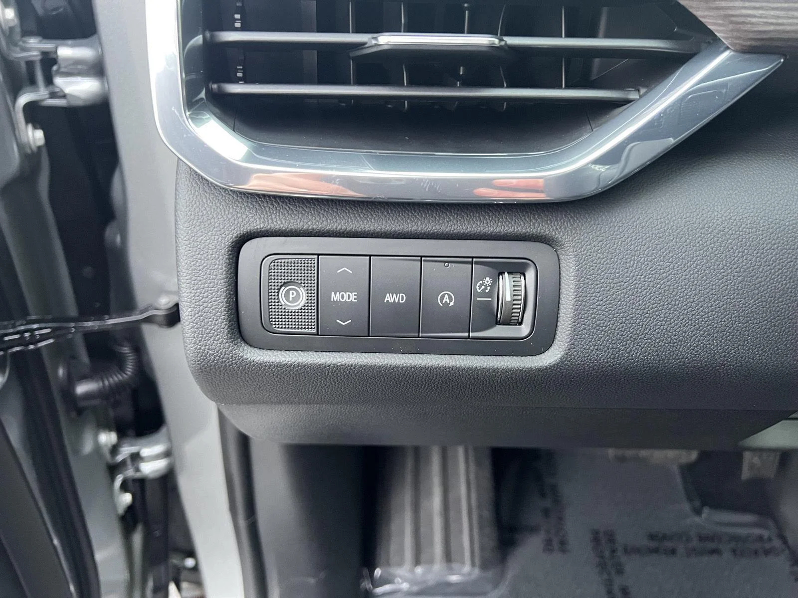 2027 GMC Acadia Denali - Photo 24