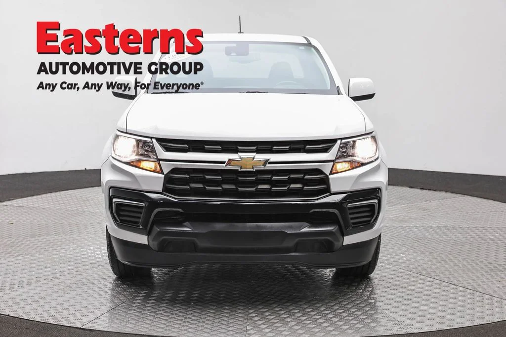 Used 2022 White Chevrolet LT image 2