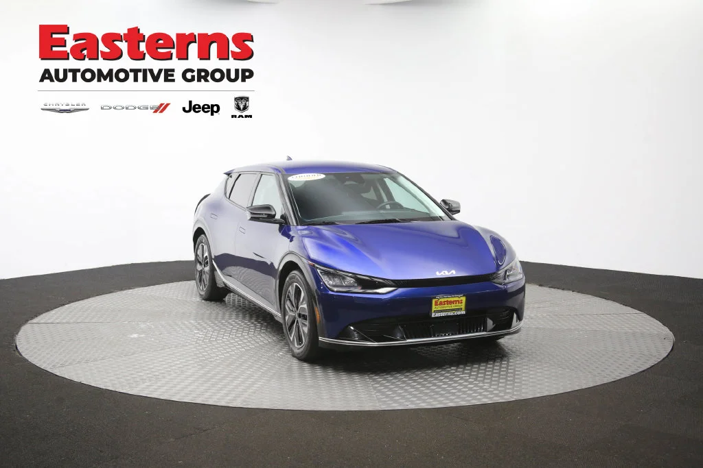 Used 2023 Blue Kia Wind image 52