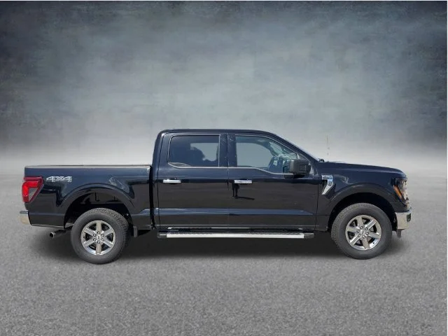 Used 2024 Black Ford XLT image 27