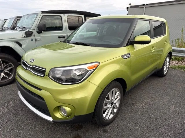 Used 2018 Green Kia Plus image 1