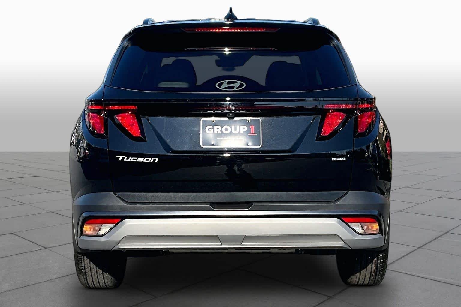 Used 2026 Phantom Black Hyundai SEL image 5