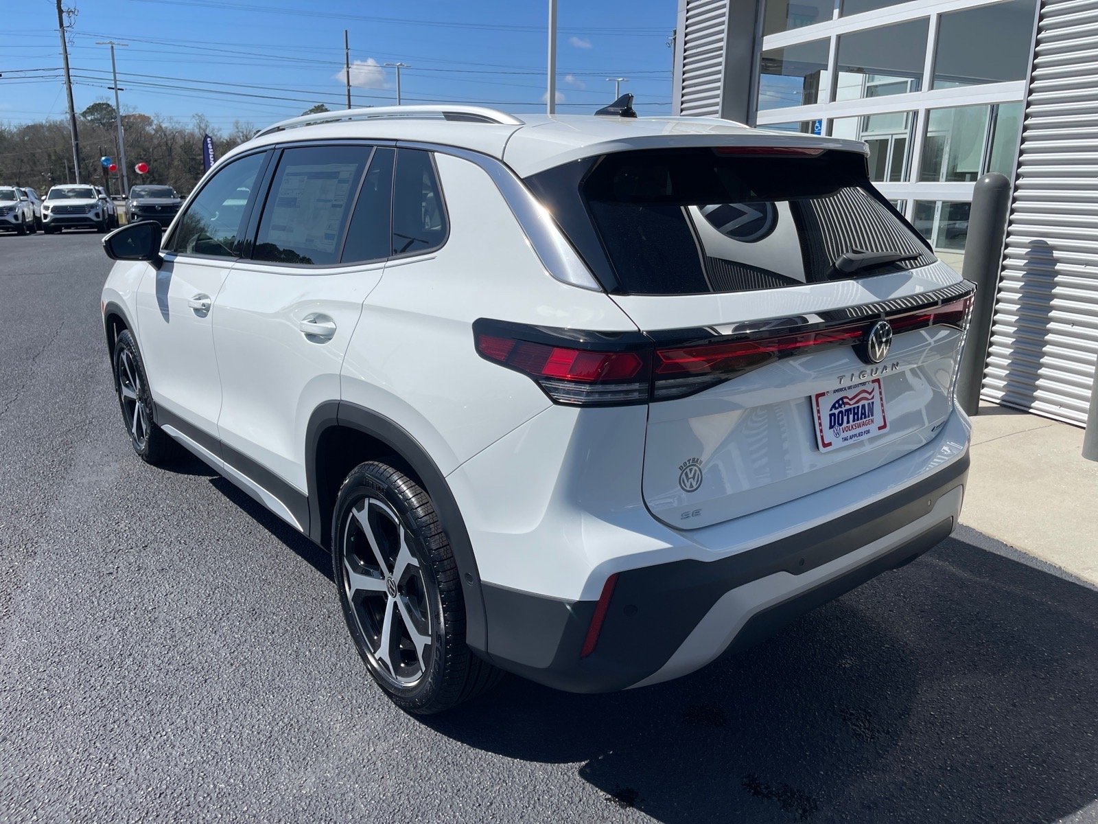 New 2026 Pure White 0q0q Volkswagen SE 4Motion image 13