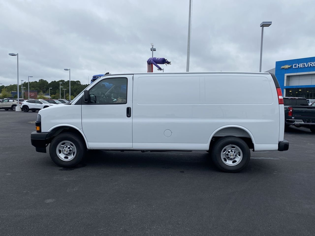 2025 Chevrolet Express Cargo Work Van - Photo 42