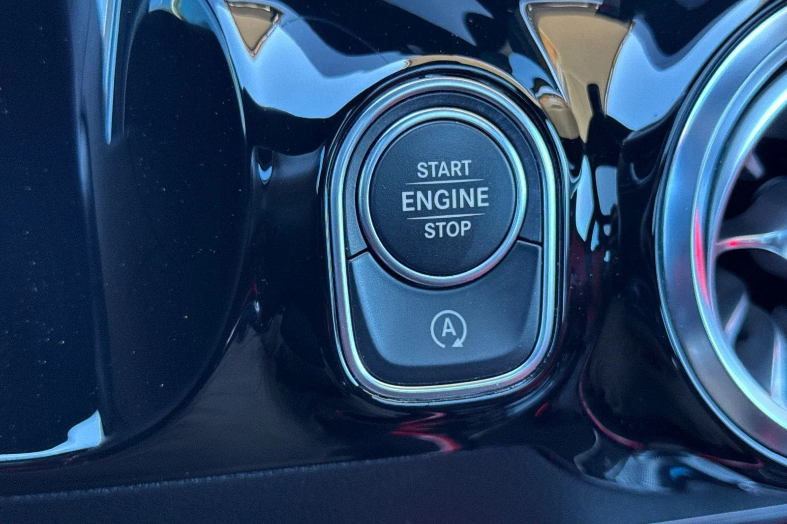 Used 2022 Black Mercedes-Benz 4MATIC® image 24