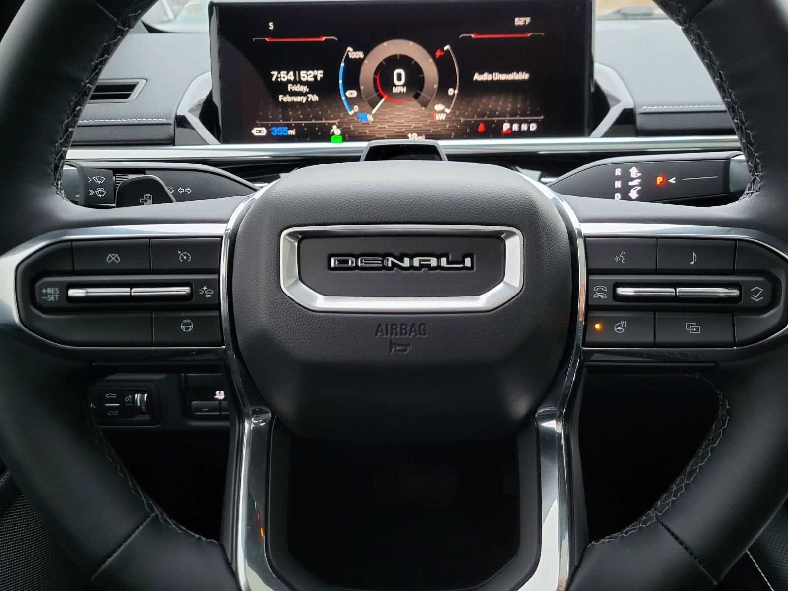 2024 GMC Sierra EV Denali - Photo 12