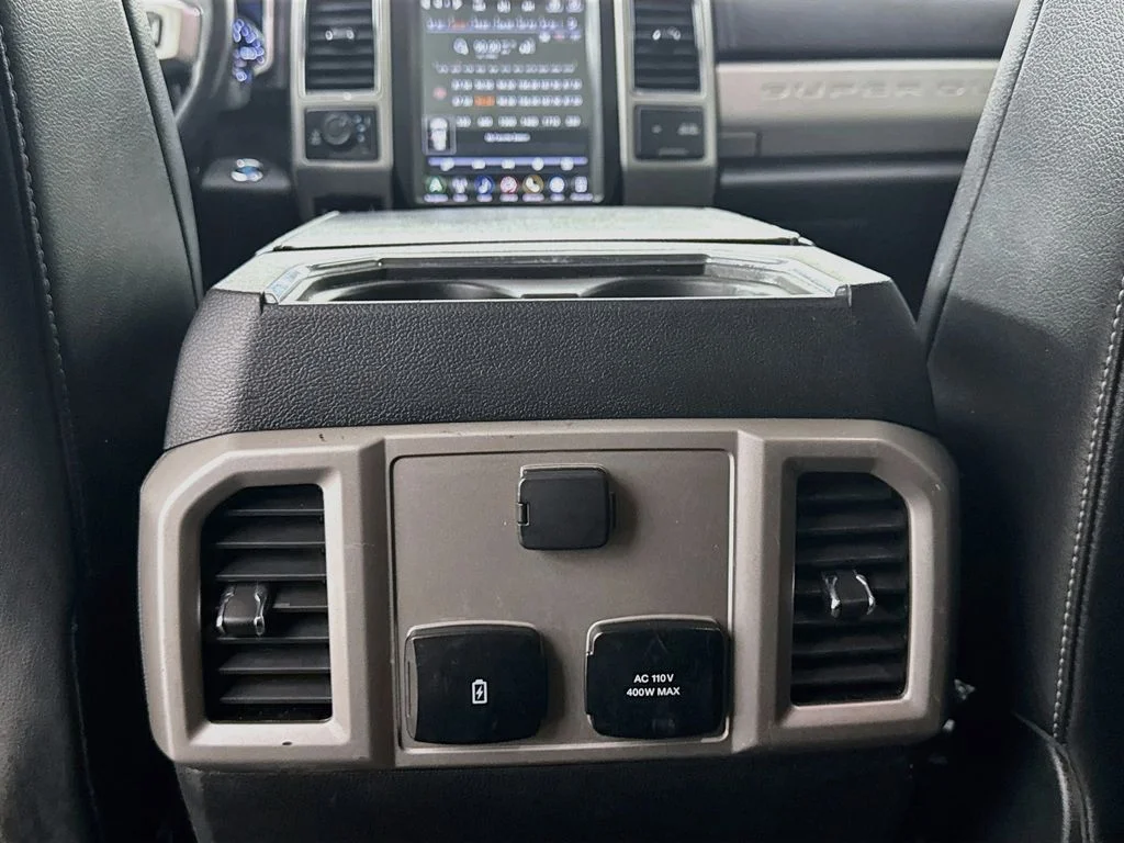 Used 2020 Black Metallic Ford Lariat image 31