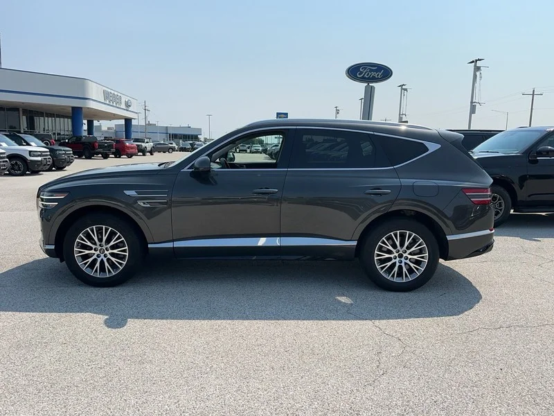 Used 2024 Makalu Gray Genesis 2.5T AWD image 2