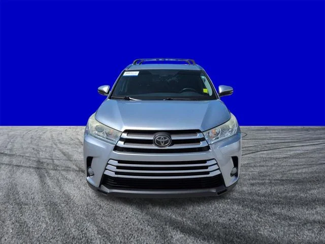 Certified Used 2018 2018 TOYOTA HIGHLANDER XLE Toyota XLE image 9