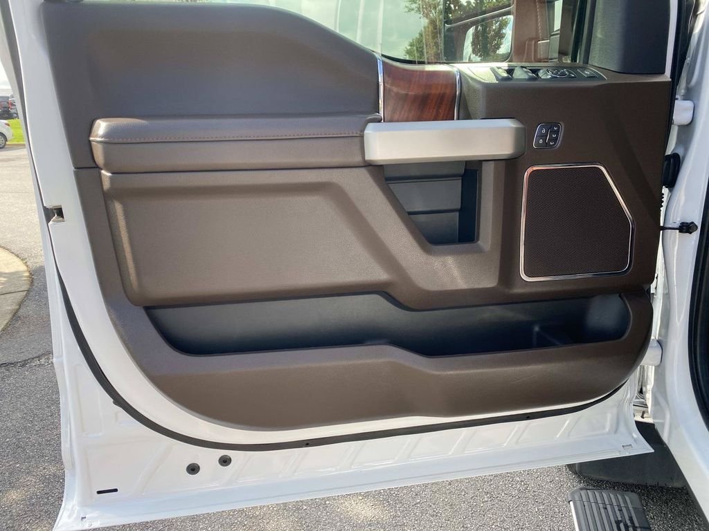 Certified Used 2022 Oxford White Ford King Ranch image 17