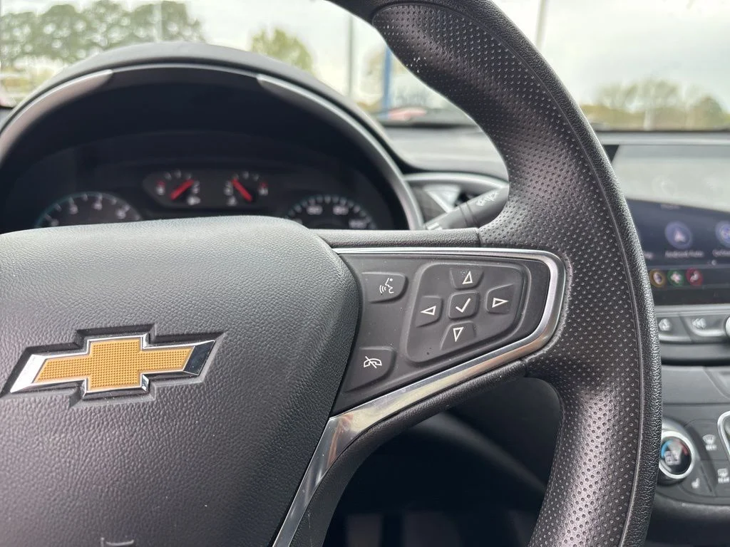 Used 2024 Gray Chevrolet LT image 23