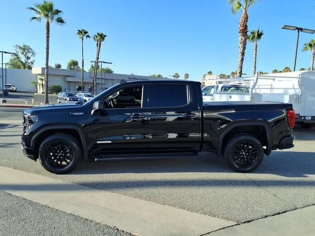 Used 2023 Onyx Black GMC Elevation image 8