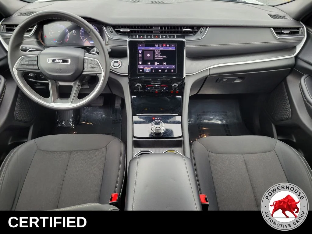 Used 2024 White Jeep Laredo image 18