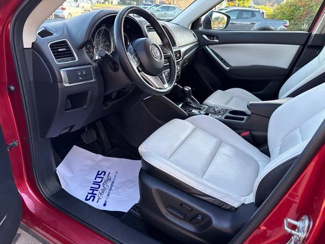 Used 2016 Red Mazda Grand Touring image 6