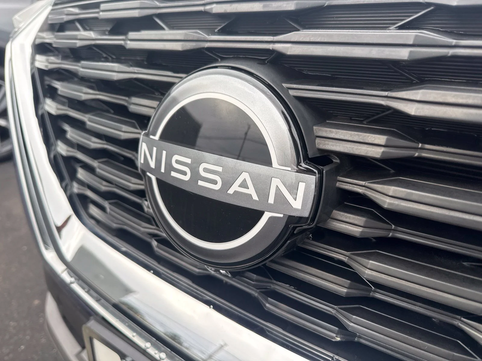 Certified Used 2022 Caspian Blue Metallic Nissan SL image 21