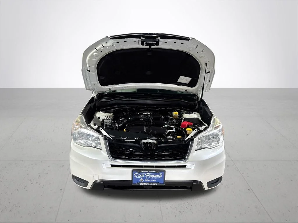 Used 2014 White Subaru 2.5i Premium image 22