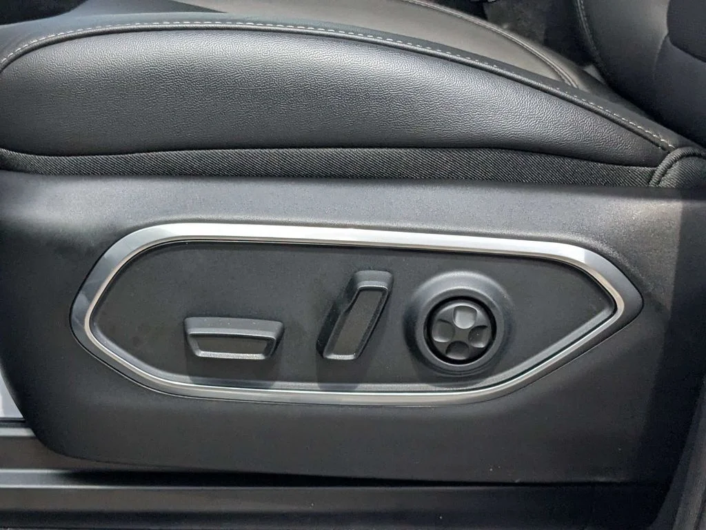 New 2026 Silver Zynith Jeep  image 22