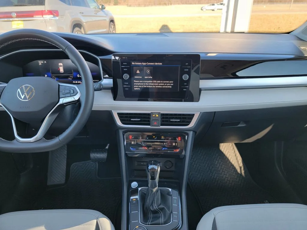 2026 Volkswagen Taos SE - Photo 34