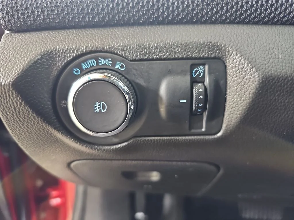 Used 2014 Red Chevrolet LTZ image 30