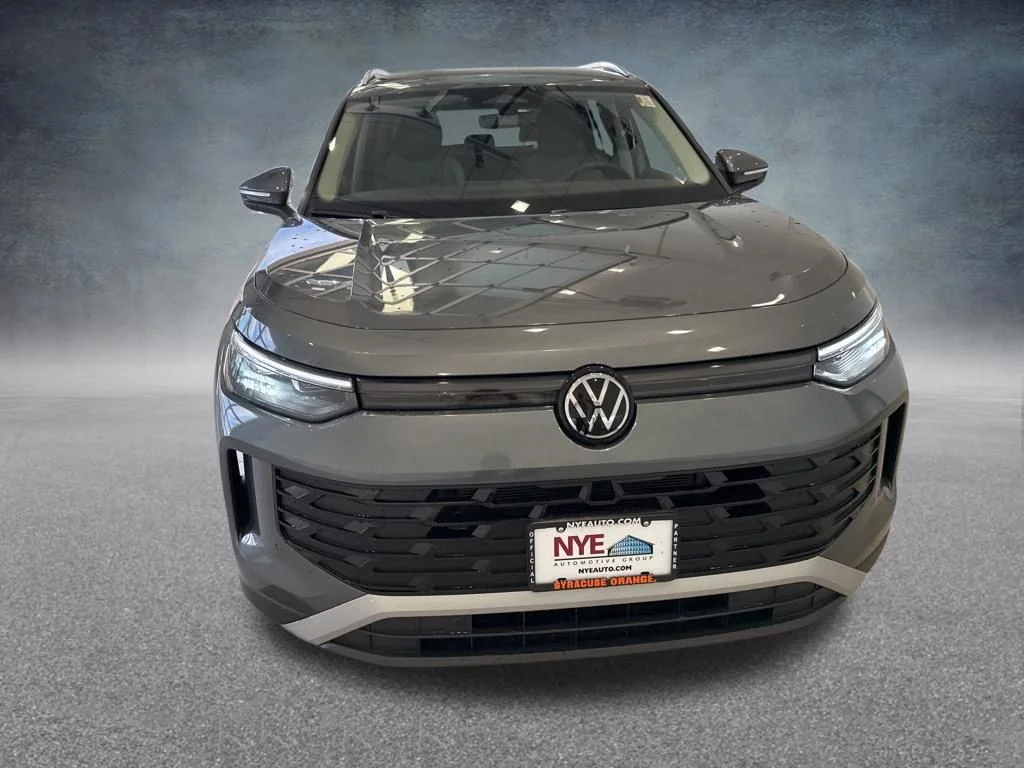 2026 Volkswagen Tiguan SE - Photo 8