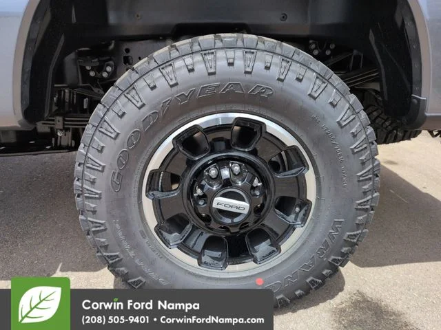 New 2026 Carbonized Gray Metallic Ford Lariat image 32