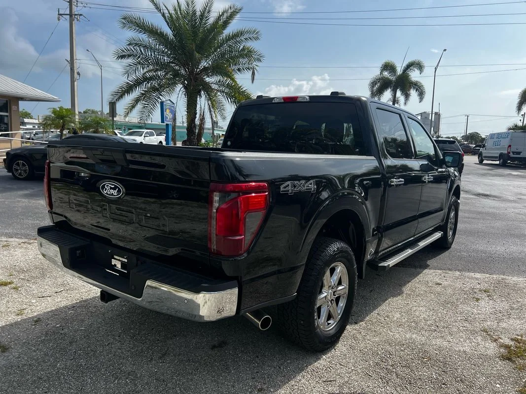 Used 2025  Ford XLT image 11