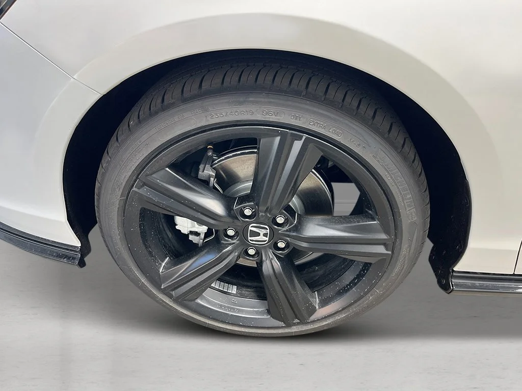 New 2026 Platinum White Pearl Honda Sport-L image 13